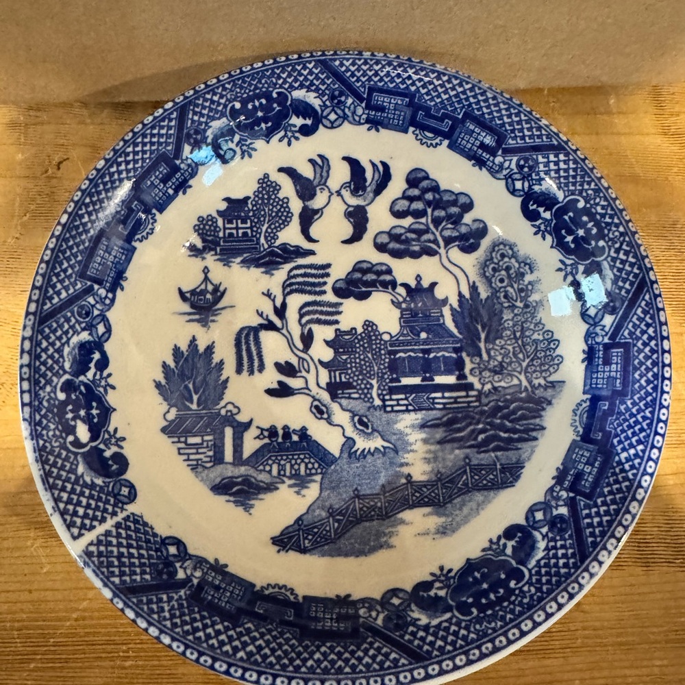 Vintage Japanese Blue Willow Bowl. 6"